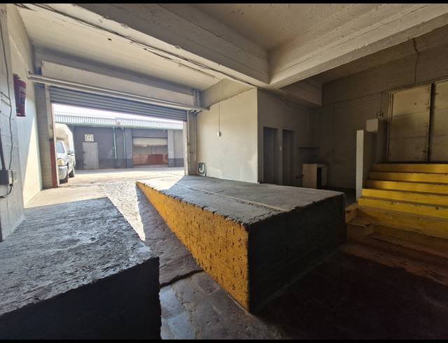 133M² WAREHOUSE TO LET IN DENVER